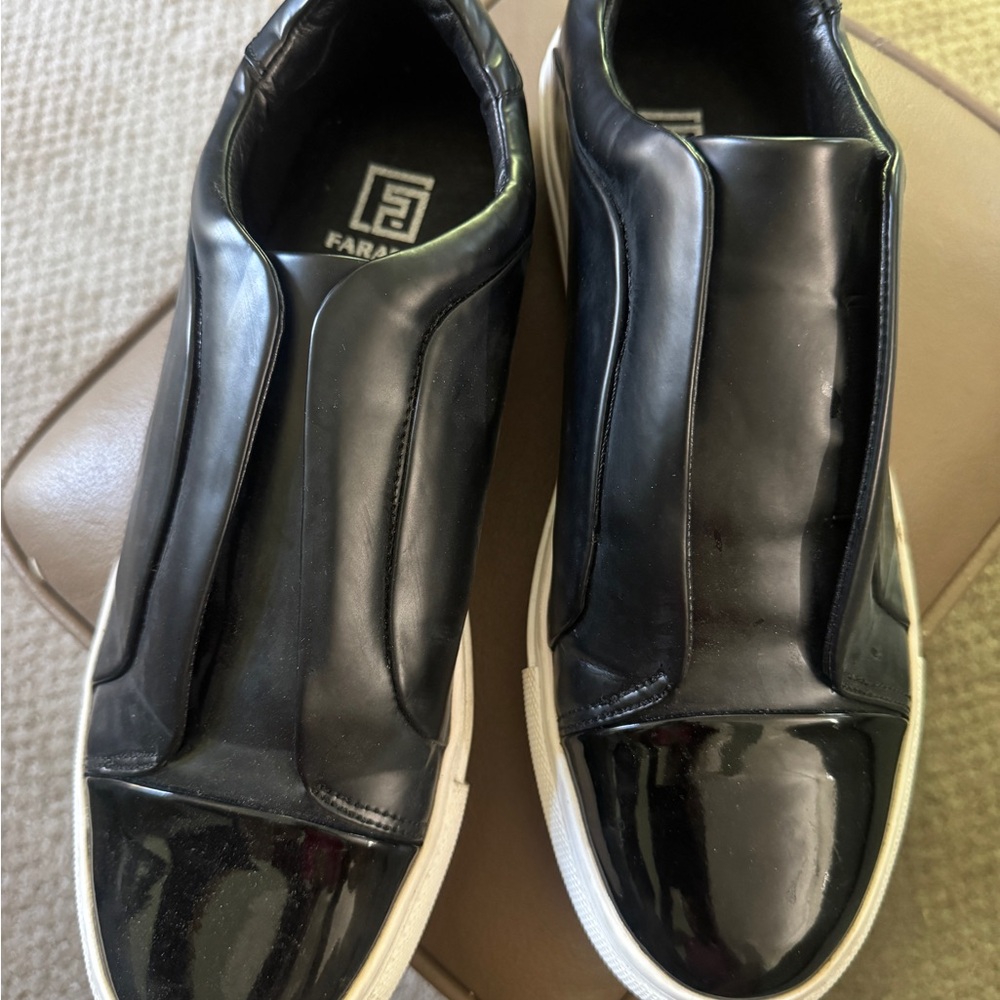 Black Slip-On Men’s Sneakers - Picture 2 of 3
